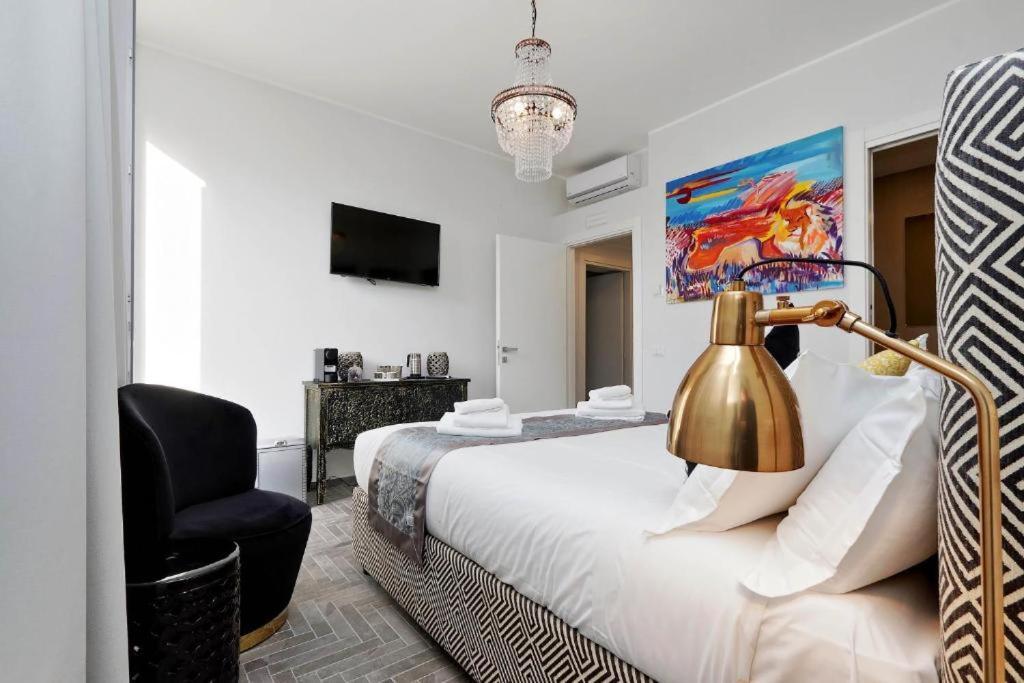 Boutique Suites Della Croce Rzym Zewnętrze zdjęcie