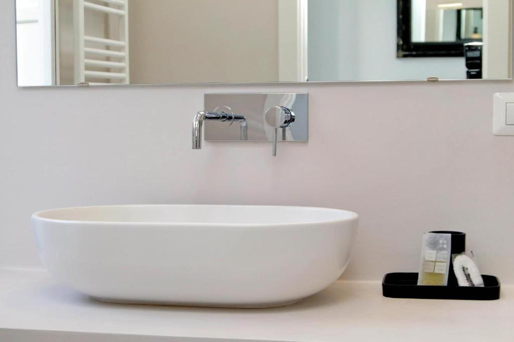 Boutique Suites Della Croce Rzym Zewnętrze zdjęcie