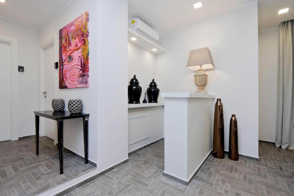 Boutique Suites Della Croce Rzym Zewnętrze zdjęcie